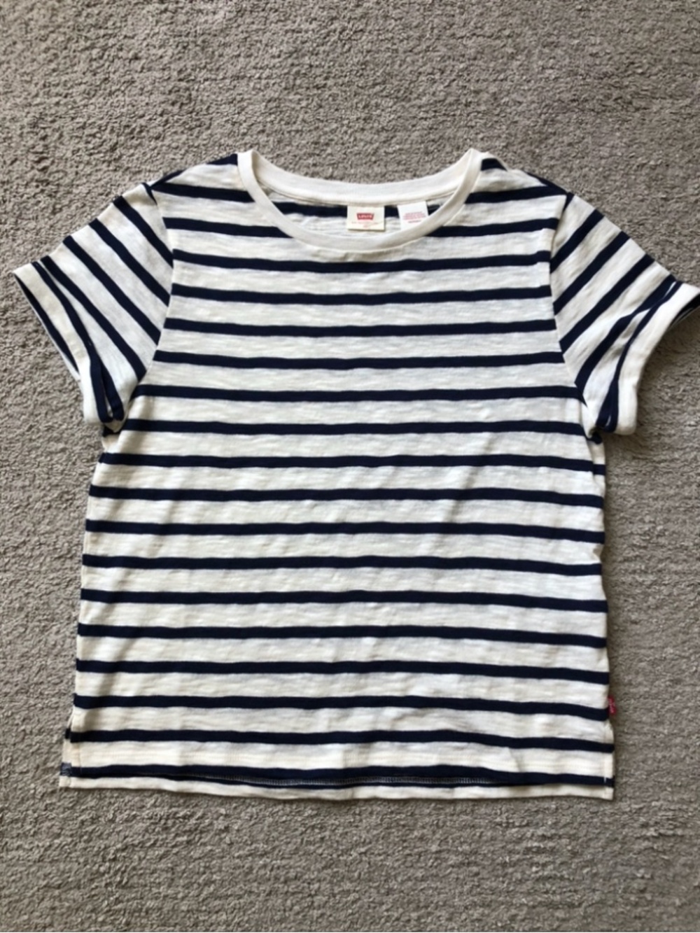 Levi’s Short Sleeve T-shirt.NWOT.